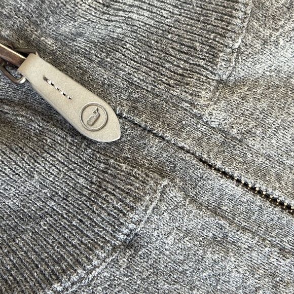 Vineyard Vines Men's Gray Half-Zip Summer Sweater - Picture 6 of 11